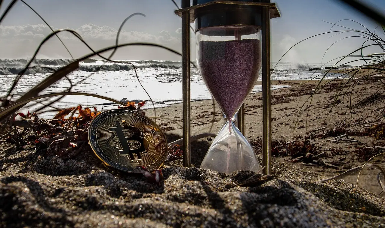 Tokenized Asset Trading on Hyperliquid Surpasses Crypto for the First Time — RWA Captured 52% of Weekly Volume - Bitcoin